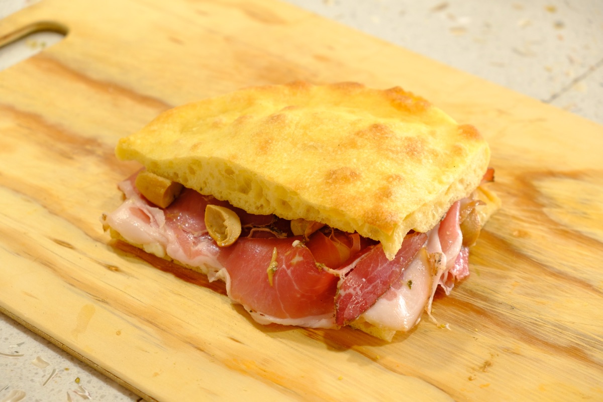 Focaccia Speck Funghi e Gorgonzola